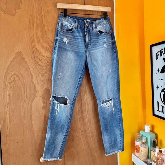 Rewash High Rise Blue Distressed Mom Jeans - Size 5 - Picture 1 of 7